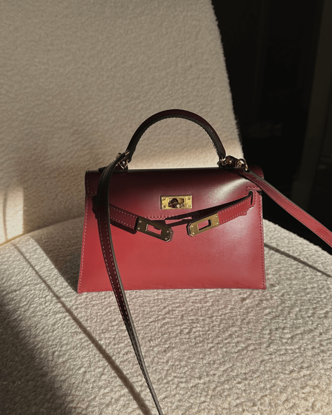 MARAIS | MINI SAC EN CUIR BORDEAUX ÉLÉGANT