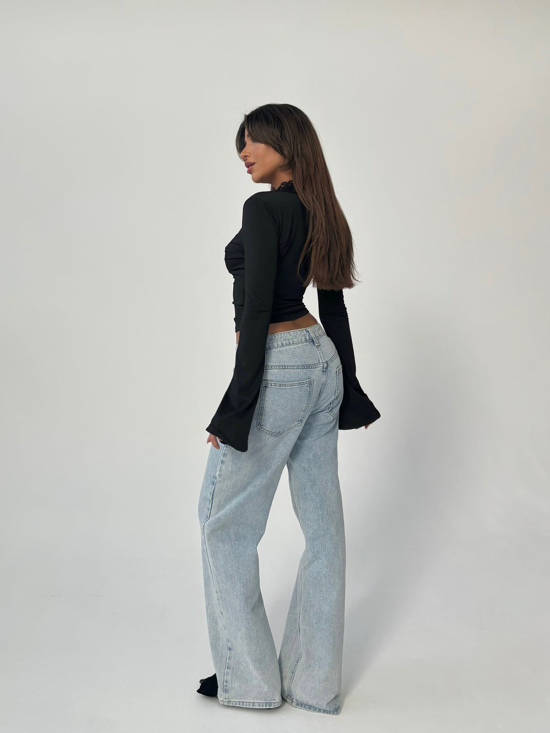 MARAIS | NORDIQUE CHIC HAUT EN DENTELLE