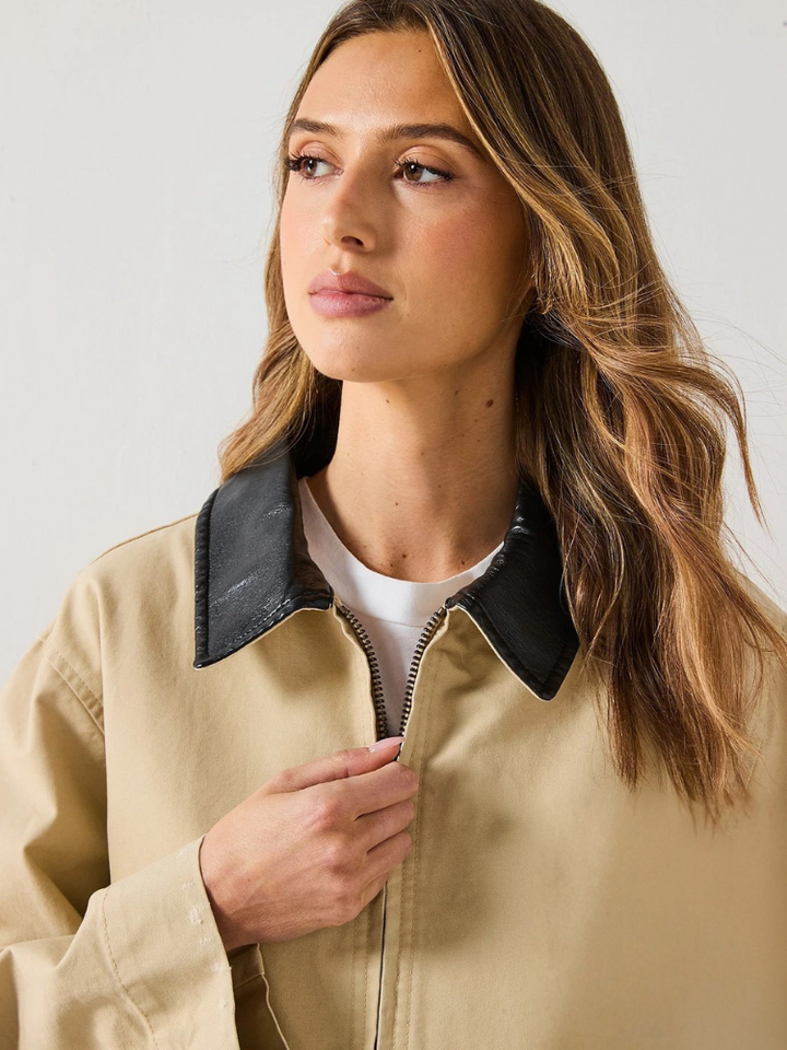 MARAIS | VESTE INTEMPORELLE À COL CONTRASTANT